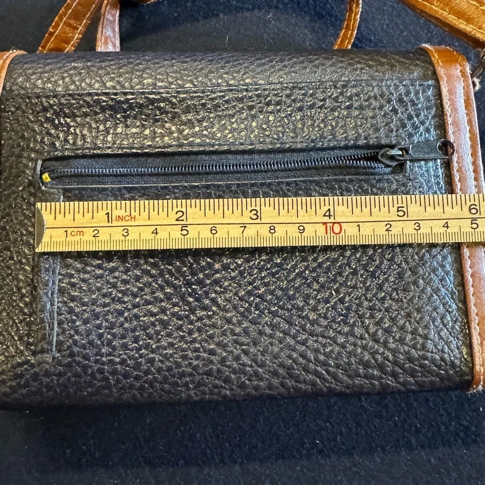 Vintage Blue and Tan Pebblesd Leather Crossbody Bag - Picture 11 of 15